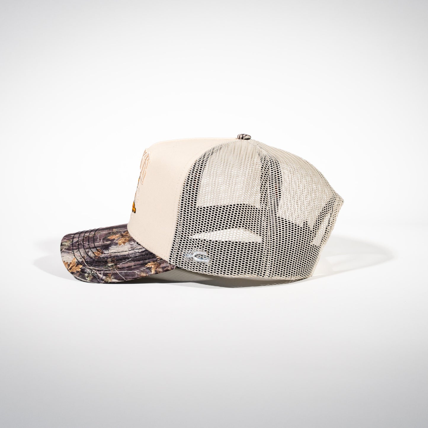 El Duke - Cream & Camo